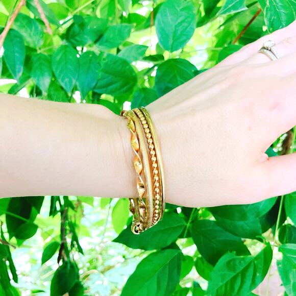 VTG 1980s Bangle Gold Tone Fixed Triple Bracelet Textured Layered Design - Picture 6 of 11